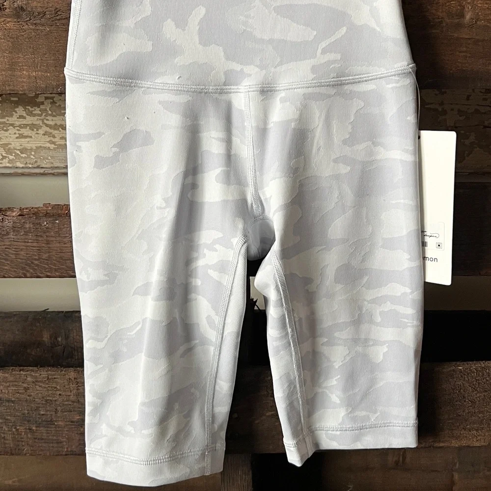 lululemon athletica approximate measurements
